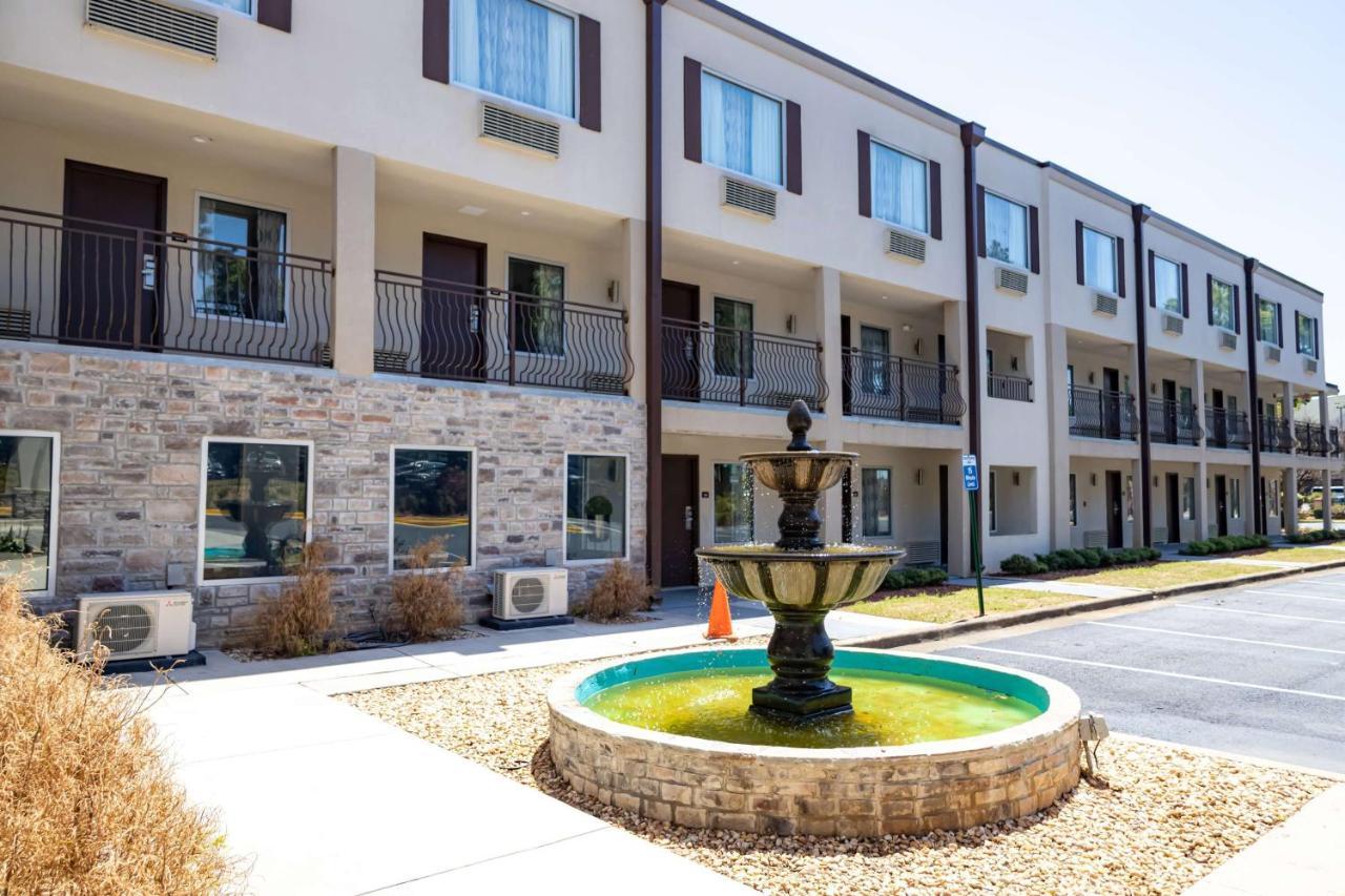 Days Inn By Wyndham College Park Atlanta Airport South Екстериор снимка