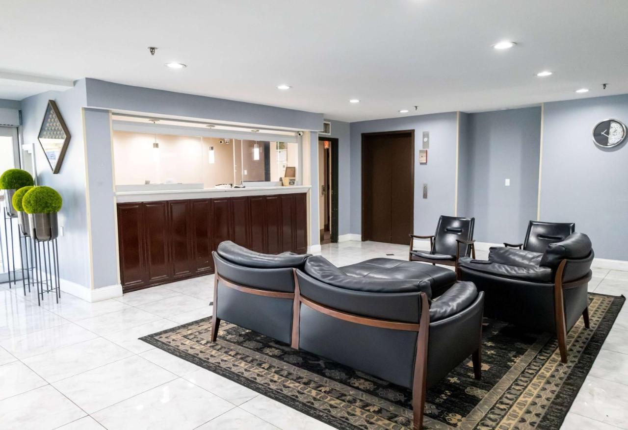 Days Inn By Wyndham College Park Atlanta Airport South Екстериор снимка