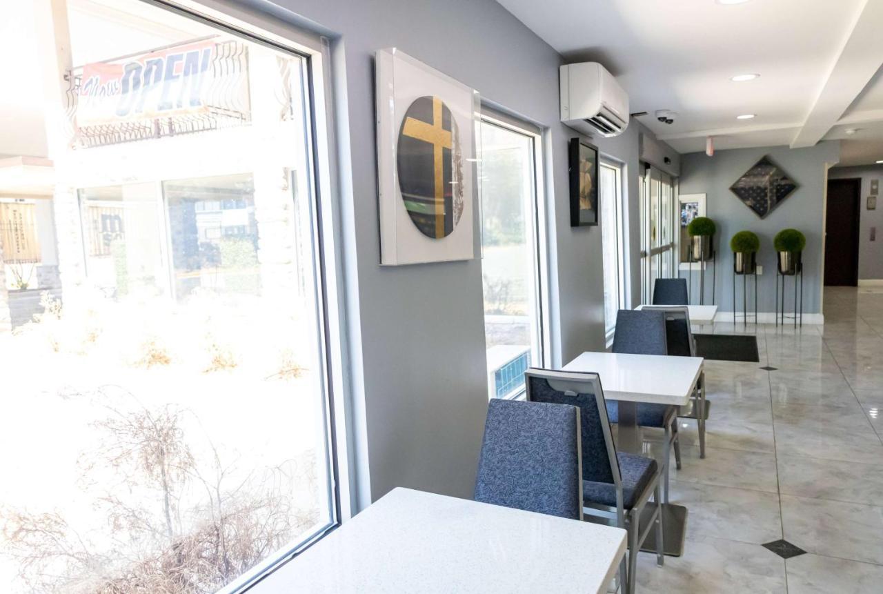 Days Inn By Wyndham College Park Atlanta Airport South Екстериор снимка