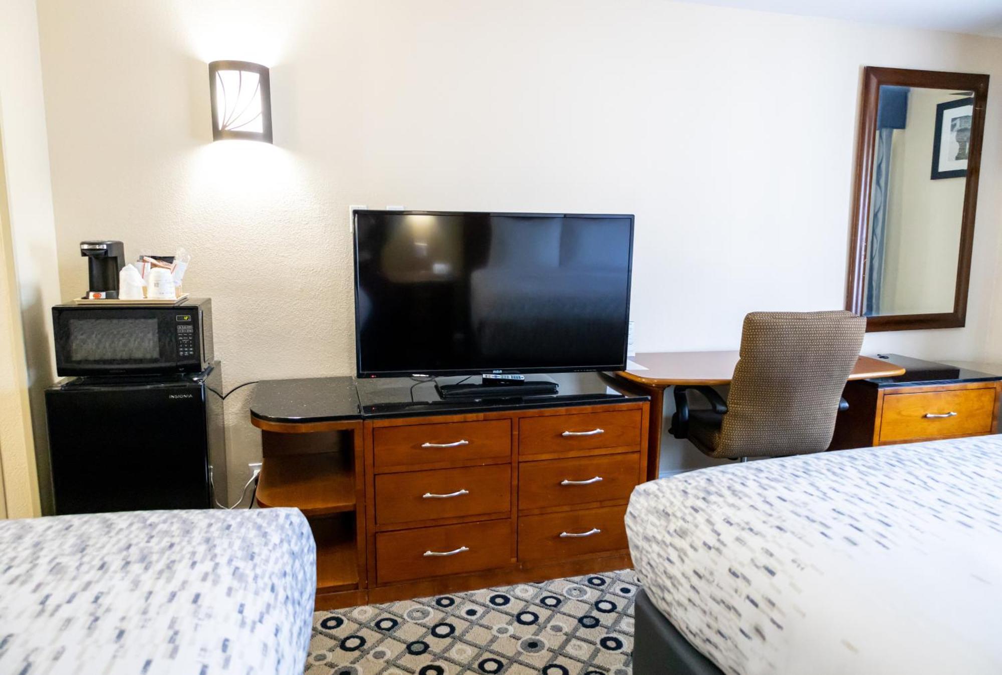 Days Inn By Wyndham College Park Atlanta Airport South Екстериор снимка