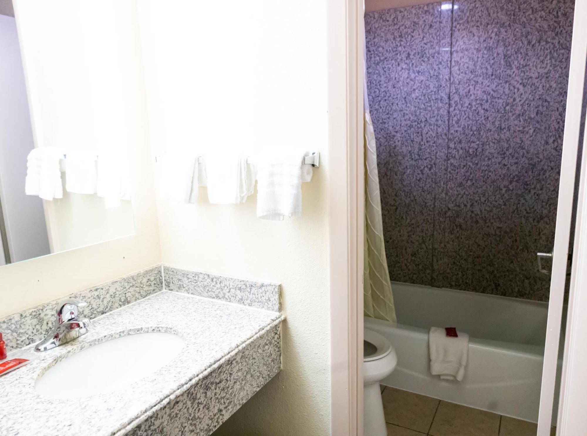 Days Inn By Wyndham College Park Atlanta Airport South Екстериор снимка
