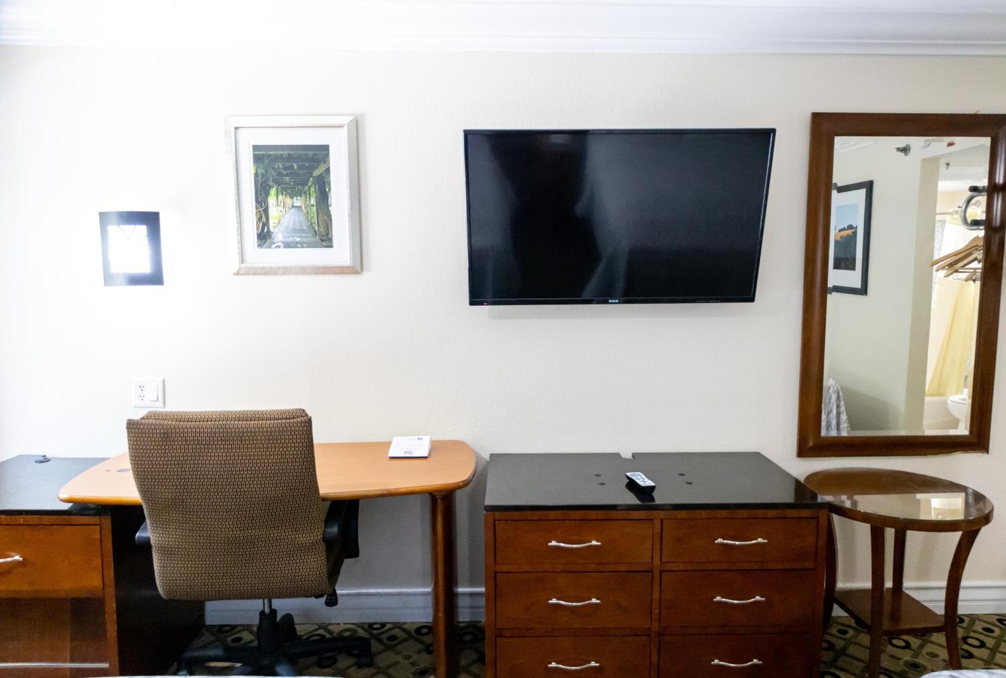 Days Inn By Wyndham College Park Atlanta Airport South Екстериор снимка